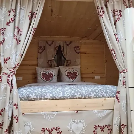 Lodge Les Roulottes A Sandie