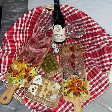 Jaktstuga Les Roulottes A Sandie