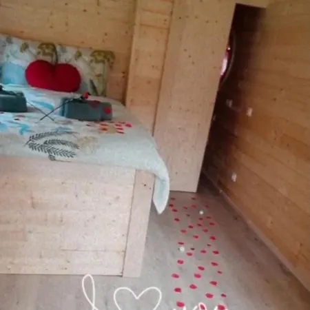 Lodge Les Roulottes A Sandie *