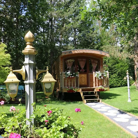 Lodge Les Roulottes A Sandie *